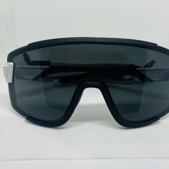 Smith Wildcat Sunglasses - Matte White and Black Sunglasses Oversized - Picture 4 of 8